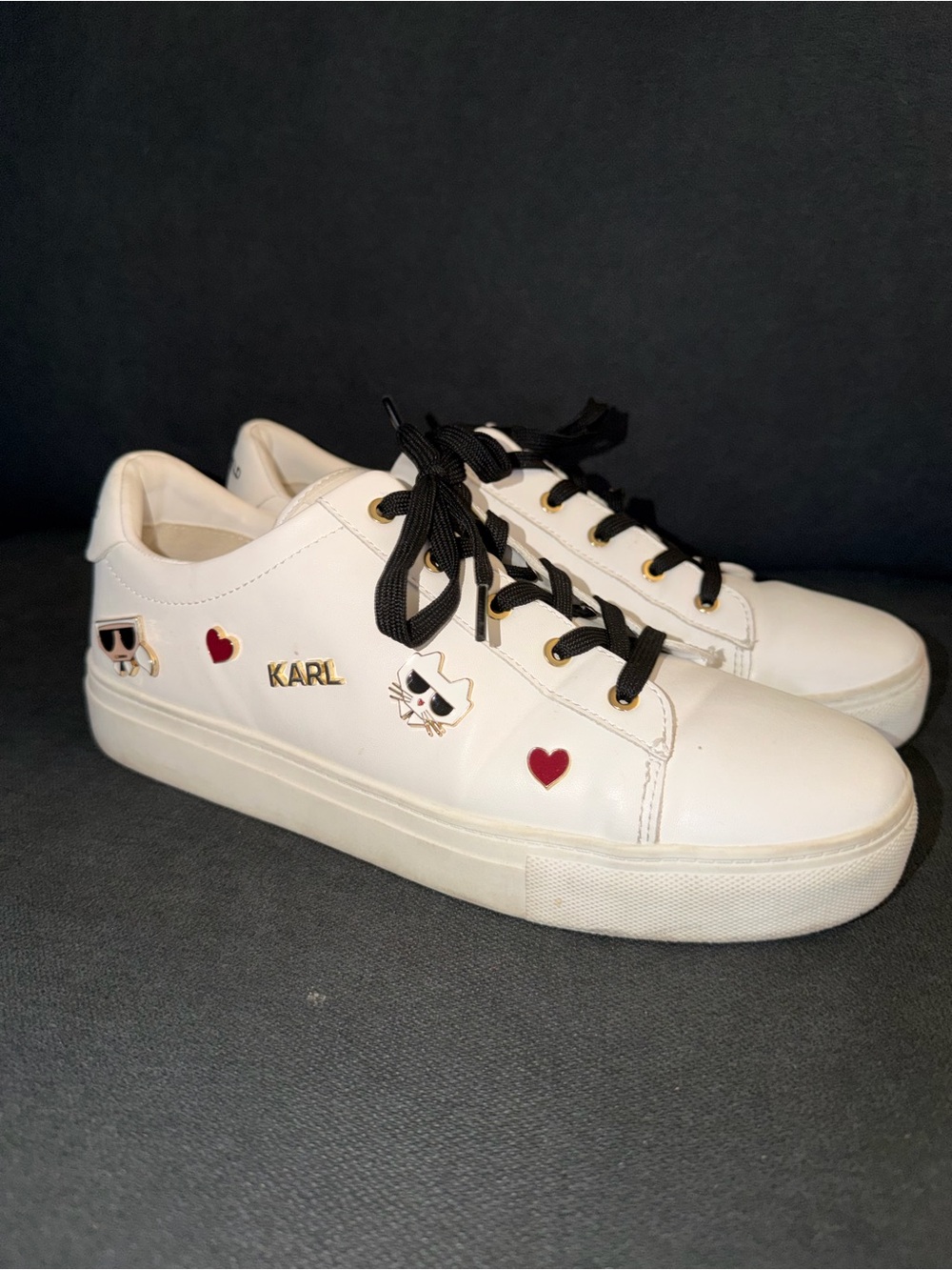 Karl Lagerfeld Paris Women's Sneakers White Size 11 Lagerfeld Charms Low Top
